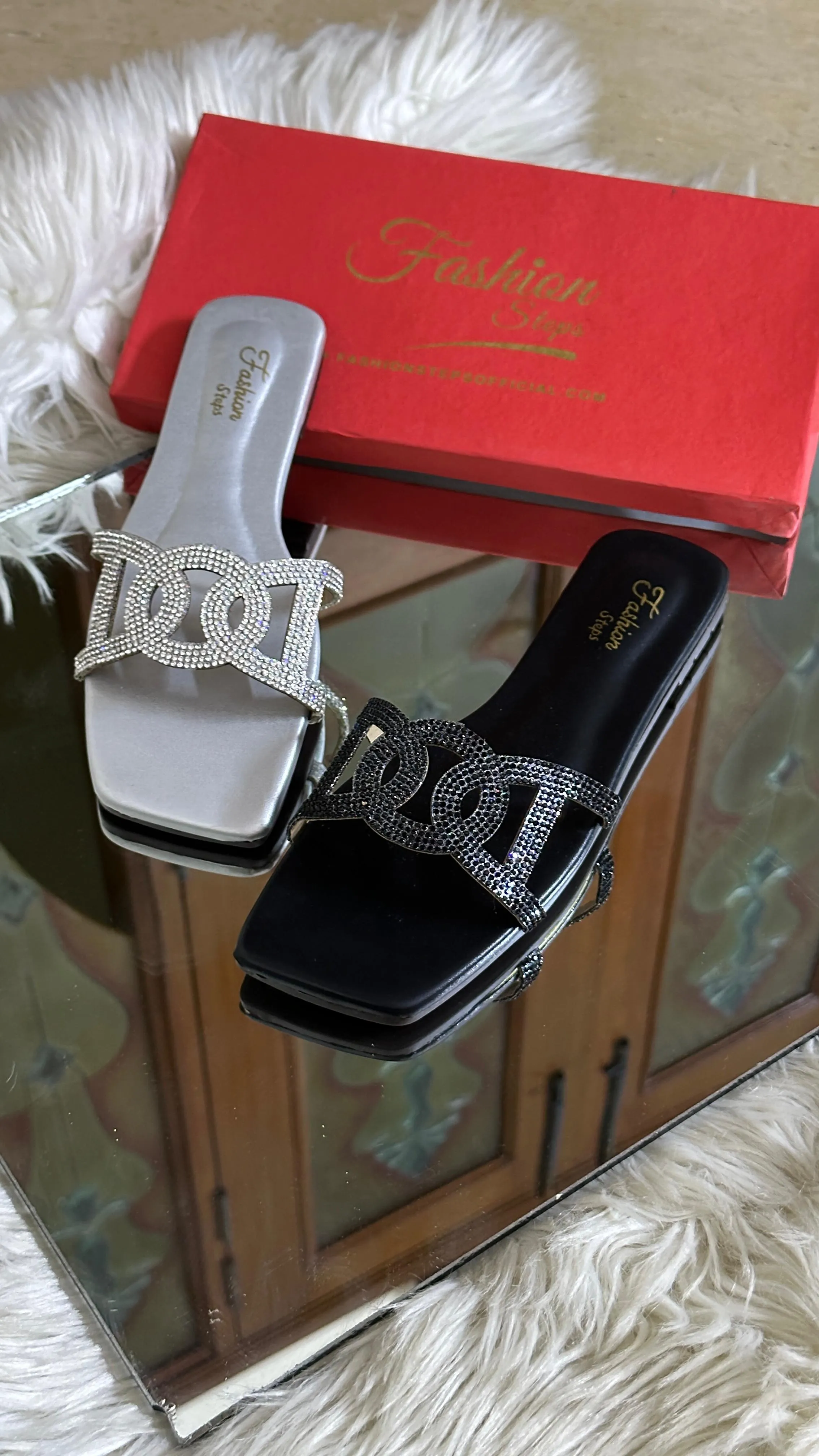 Fashion Charm Flat