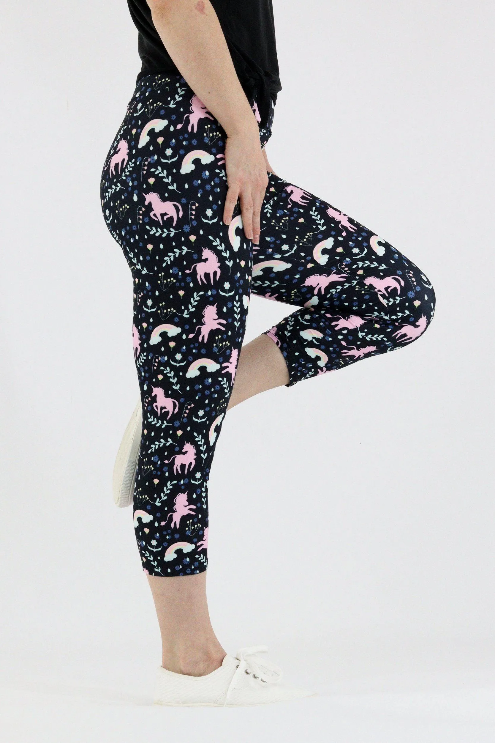 Floral Unicorn - Casual Capri Leggings