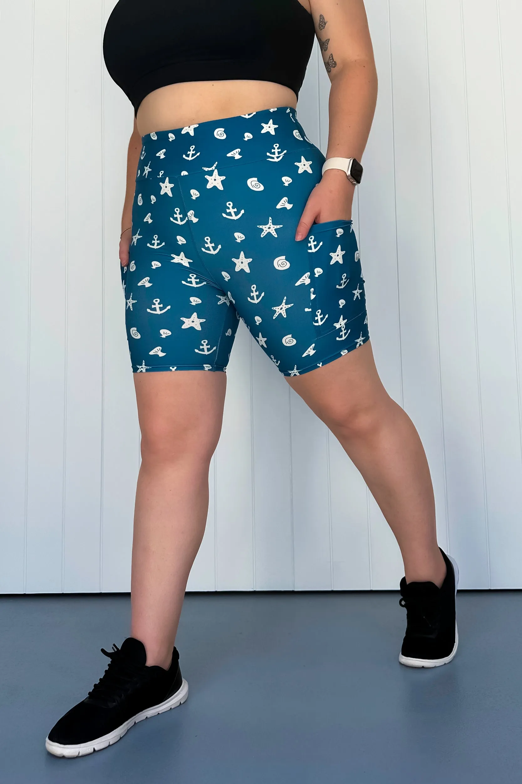 One with the Sea - Casual - Mid Shorts - Pockets