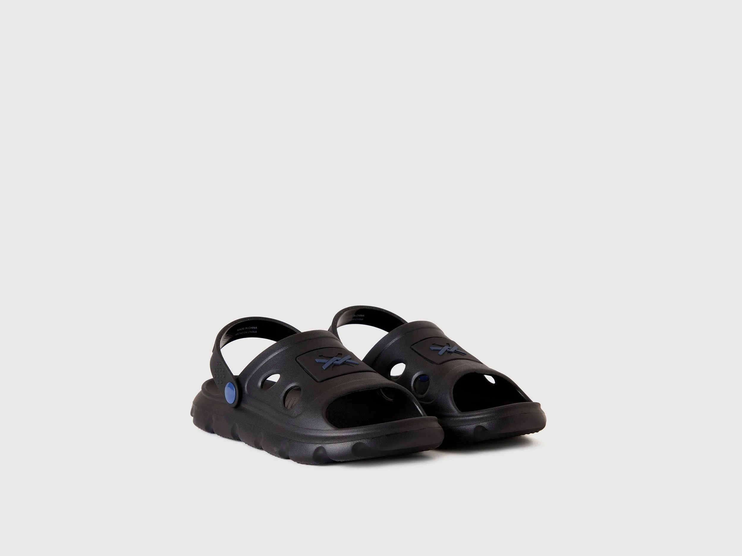 SANDALS IN LIGHTWEIGHT RUBBER