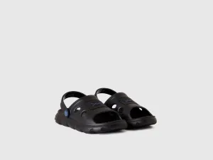 SANDALS IN LIGHTWEIGHT RUBBER