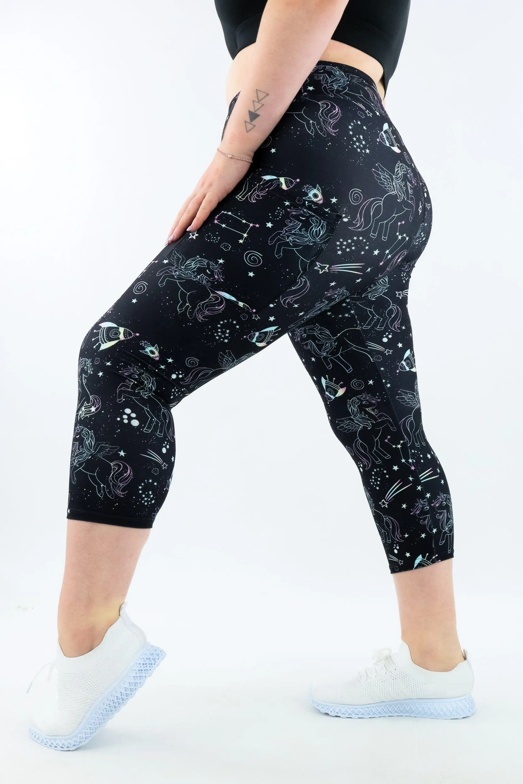 Space Unicorn - Casual - Capri Leggings - Pockets