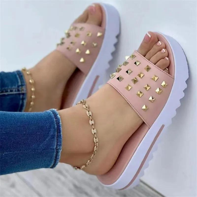 Summer Rivets Decorated Beach Slippers