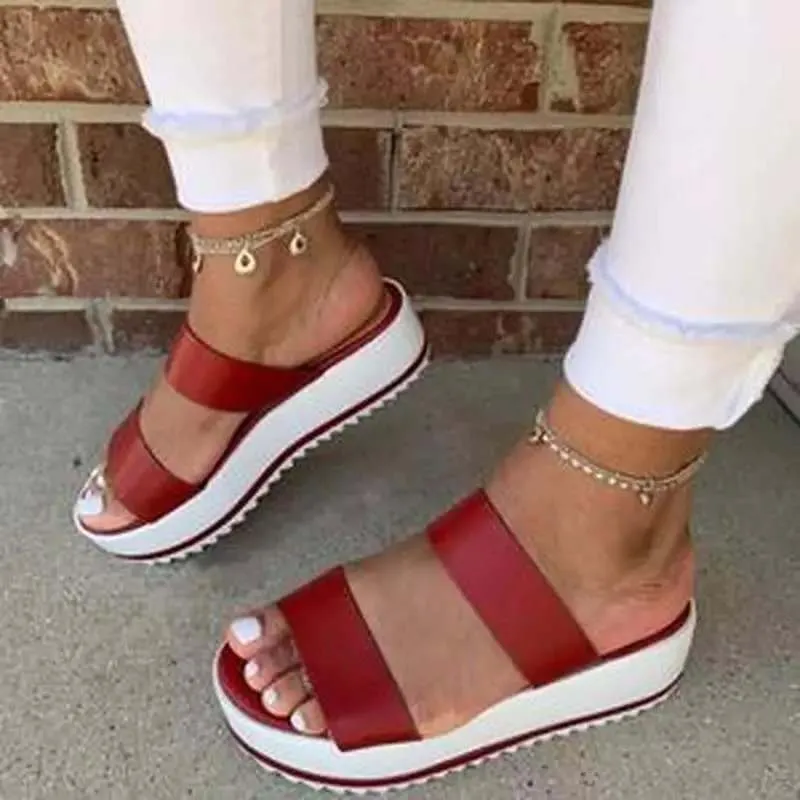 Summer Sandals Women's Fashion Thick Soled Sponge Cake Large Size Slippers