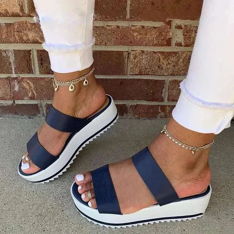 Summer Sandals Women's Fashion Thick Soled Sponge Cake Large Size Slippers