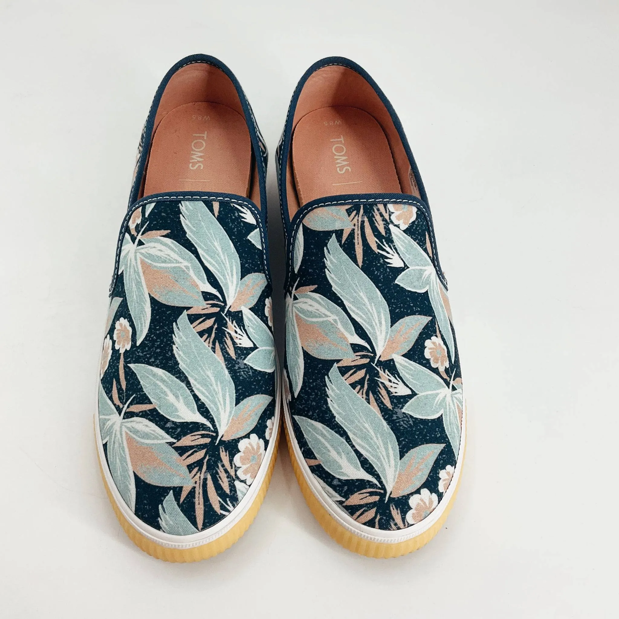 Toms Flats Size 8.5