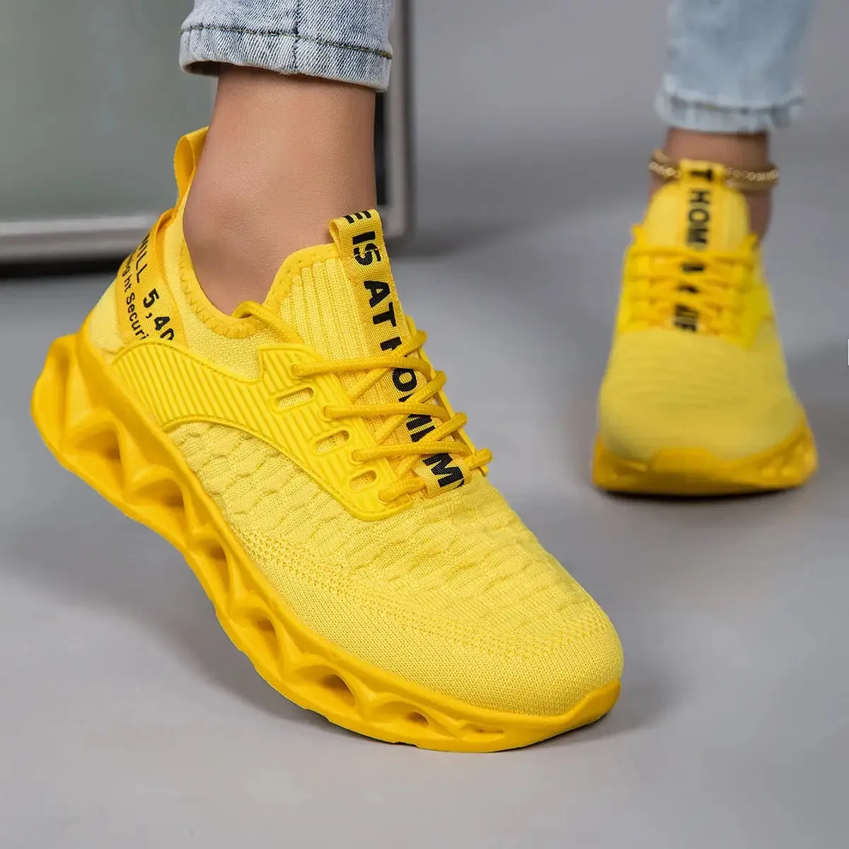 Women’s Lightweight Walking Sneakers, Casual Air Cushion Tennis Shoes for Daily Comfort and Outdoor Activities